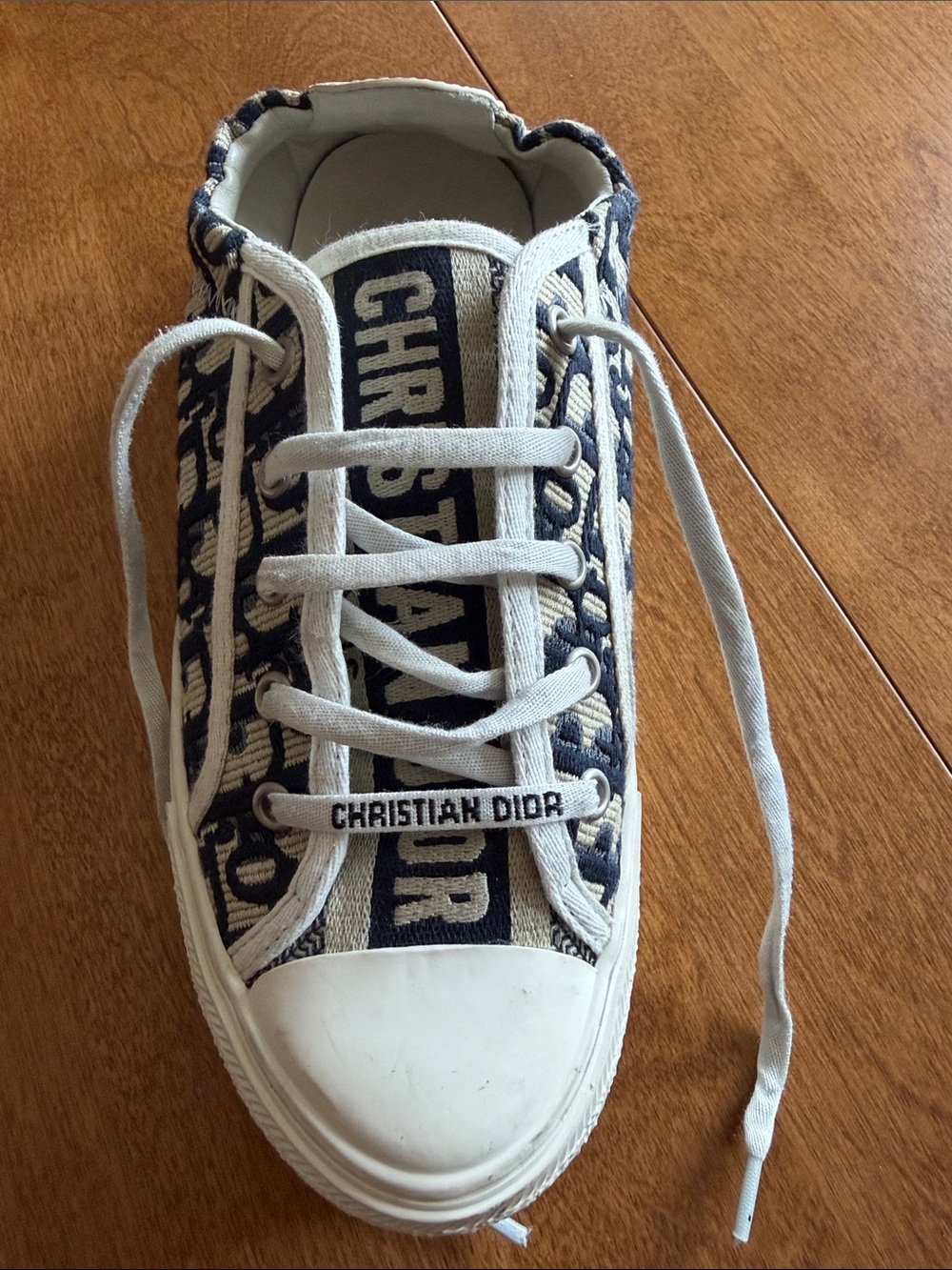 Christian Dior J’adior Walk n’ Dior sneakers